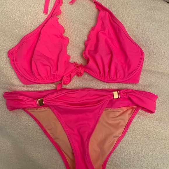 VS Swimsuit - Picture 2 of 6